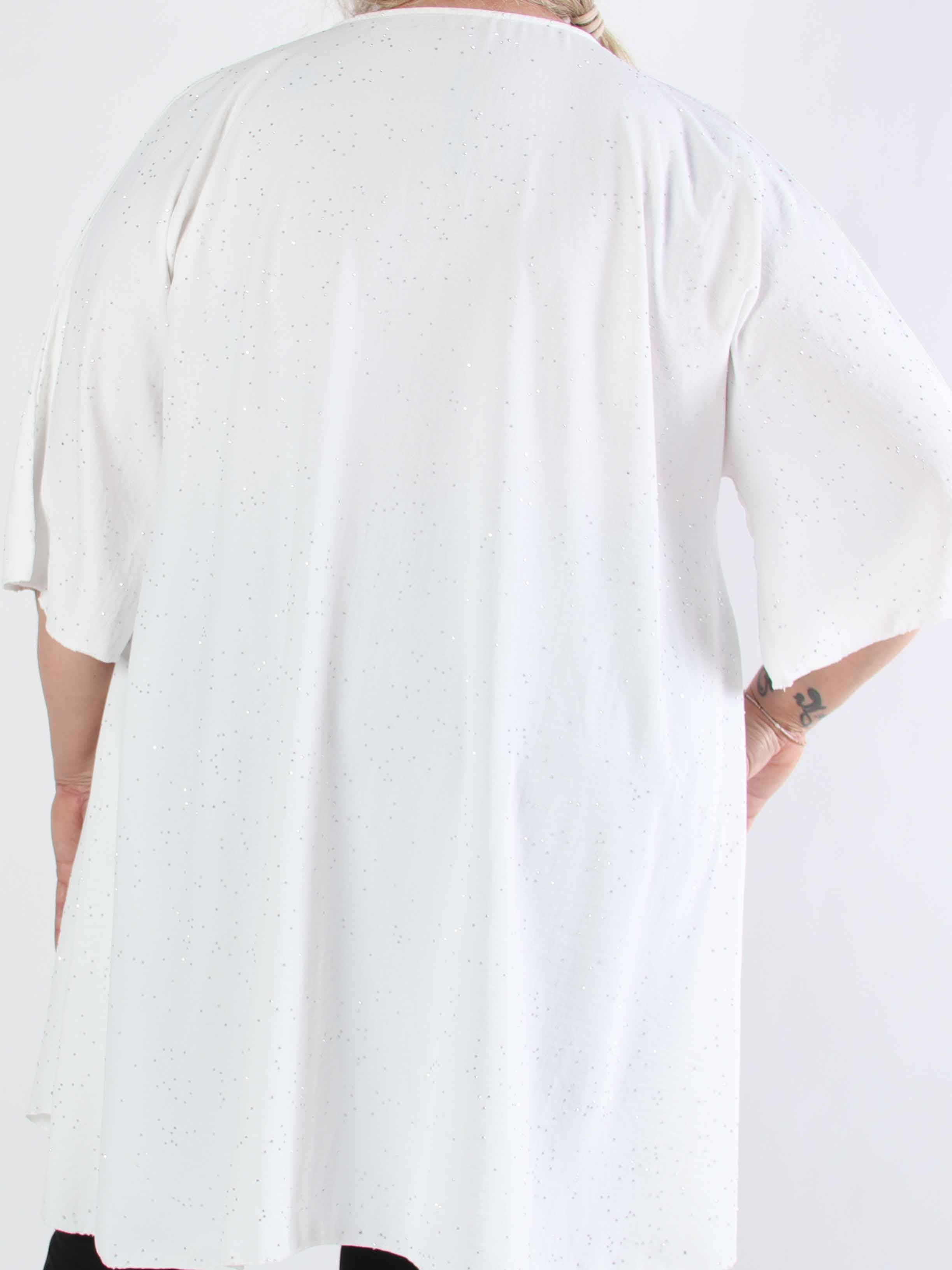 Johanne - Enfärgad klänning i stor storlek med utsmyckning av fuskpäls